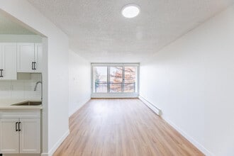 Building Photo - Wyldewood Estates