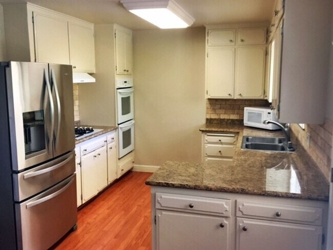 Foto del edificio - 1657 W Ellery Way