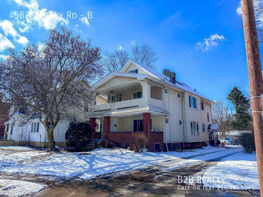 Primary Photo - "Charming 2 Bedroom Retreat: Your Ideal Ho...