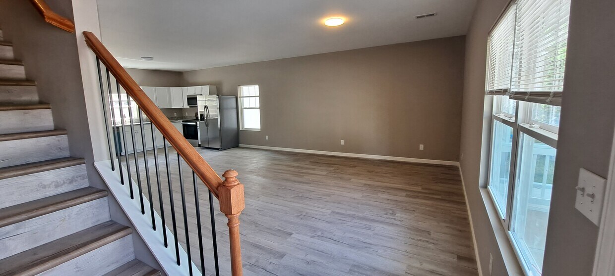 Foto principal - 9115 Cedarpark Ln NW