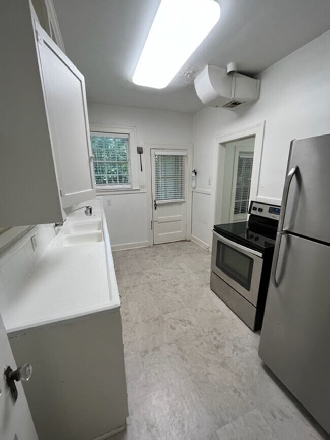 Foto del edificio - 745 Fairview St