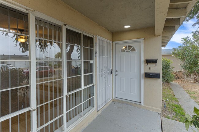 Foto del edificio - 3168-3170 Mandan Way