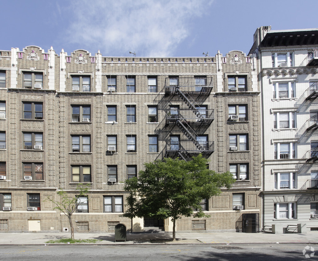 Building Photo - 370 Wadsworth Ter