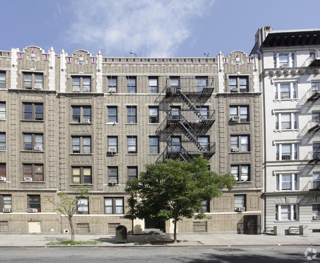 Foto del edificio - 370 Wadsworth Ter