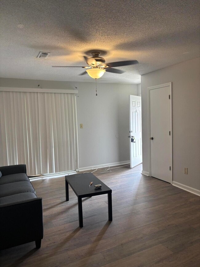 Building Photo - 2412 Antebellum Dr