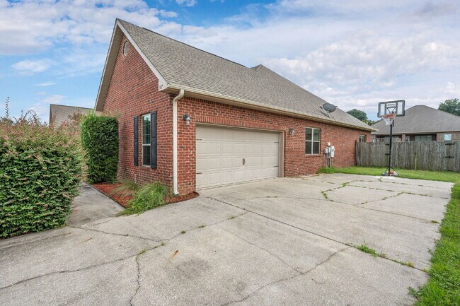 Foto del edificio - Crestview: 4 Bedrooms in Liberty Oaks
