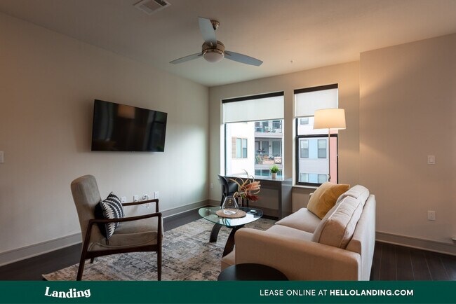 Foto del edificio - 1614 E 6th St