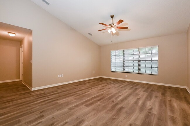 Foto del edificio - 4810 Marsh Harbor Dr