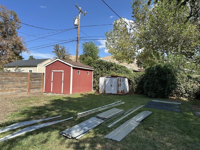 Building Photo - 1296 Buccaneer Dr