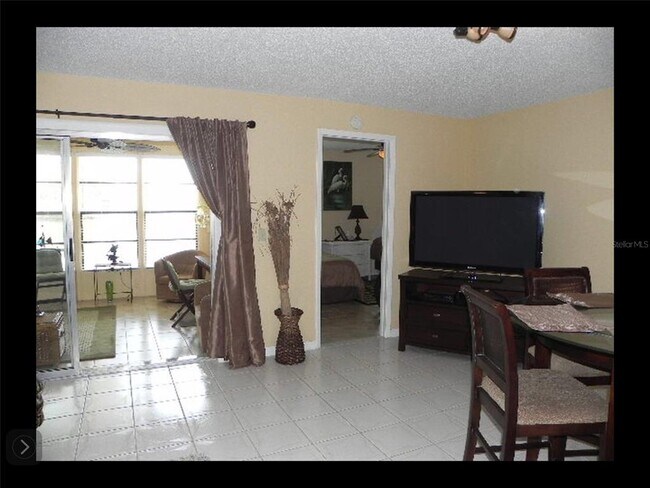 Foto del edificio - 3827 Sailmaker Ln