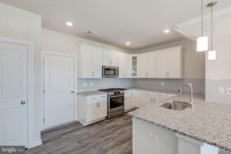 Building Photo - 43357 Radford Divide Ter