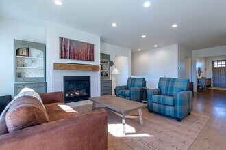Building Photo - 253 Bald Eagle Dr