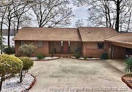Primary Photo - 257 Lakeview Dr