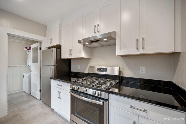 Foto del edificio - 1499 S Van Ness Ave