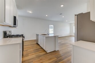 Building Photo - 9043 Rose Water Trl