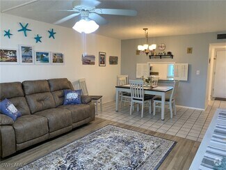 Building Photo - 1740 Pine Valley Dr
