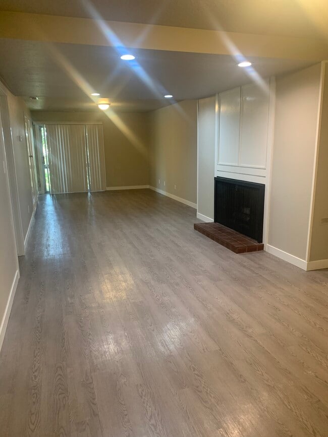 Foto del edificio - 1155 E 300 S