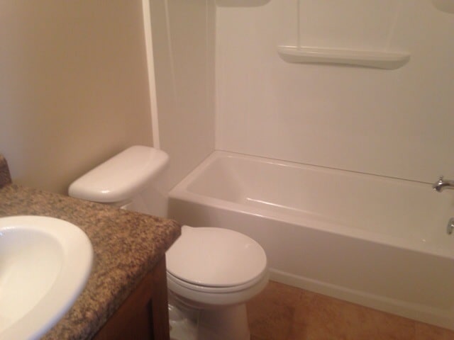 Building Photo - Great 4 Bedroom Townhouse in Ogden for Rent