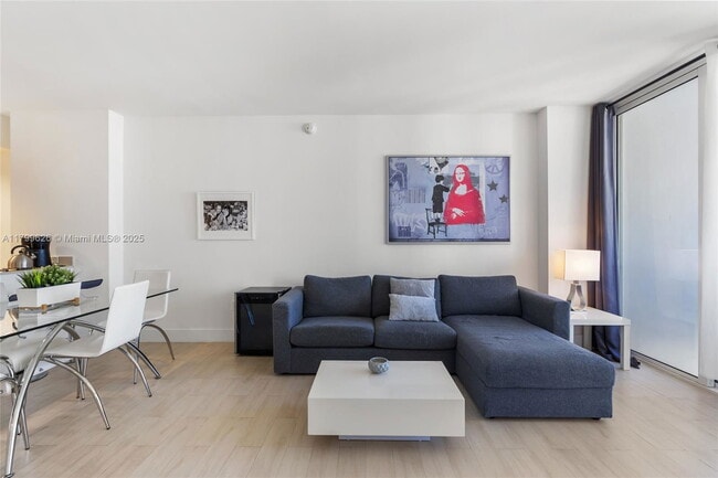 Foto del edificio - 2155 Washington Ct