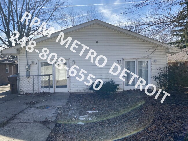 Building Photo - 28422 Parkwood St