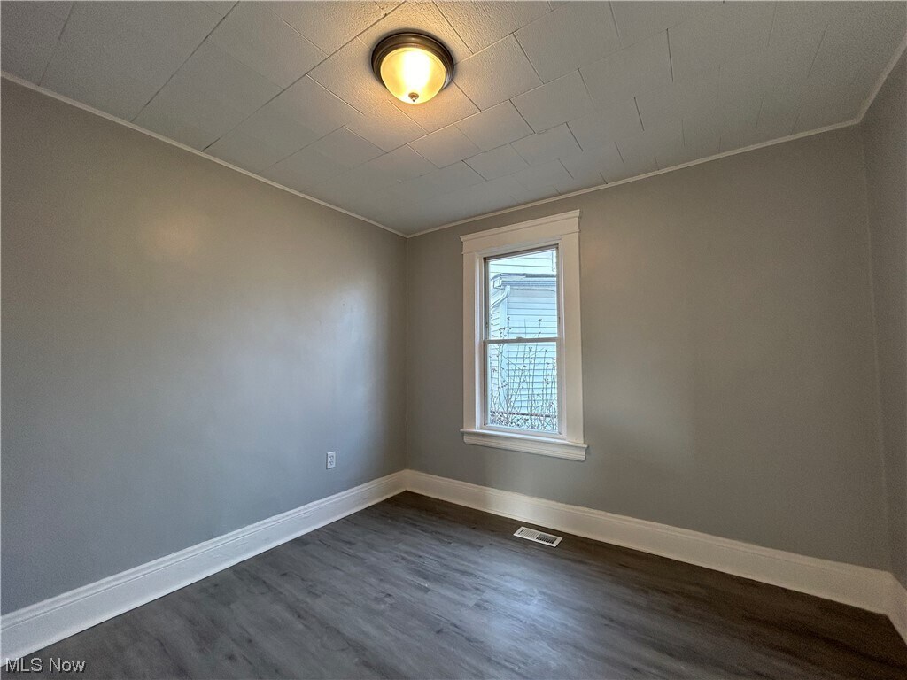 11702 Brookfield Ave Unit Down, Cleveland, OH 44135 Room for Rent in