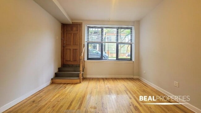 Building Photo - 1 bedroom in CHICAGO IL 60657