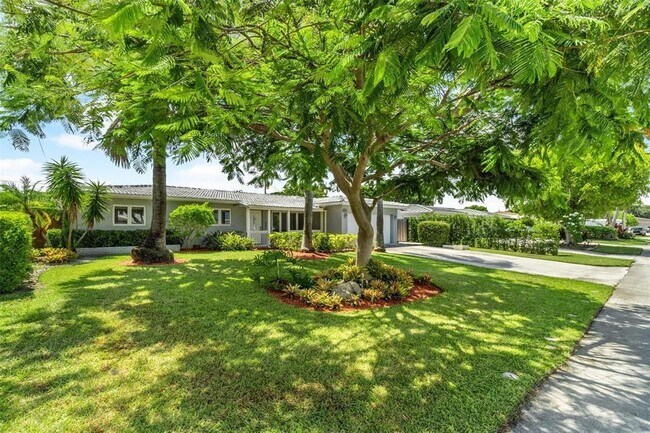 Foto del edificio - 5807 NE 21st Ave