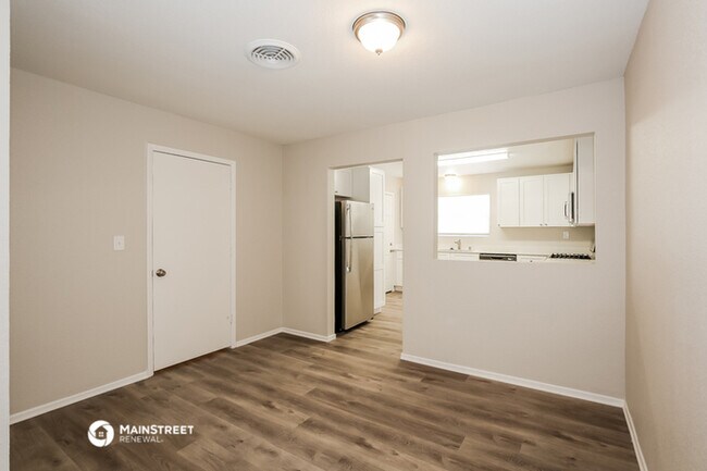 Foto del edificio - 3630 Basin St
