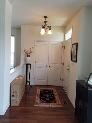 Foto del edificio - 2434 Waterbury Ln