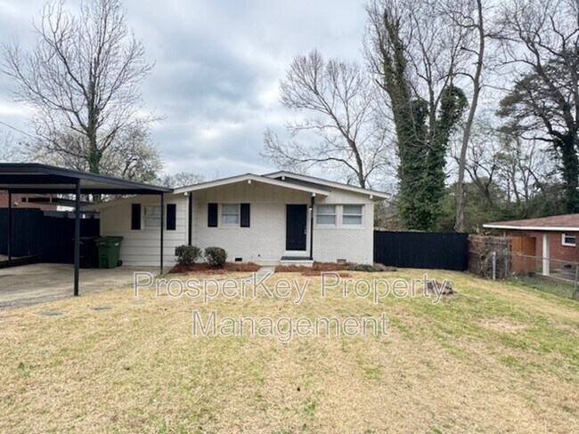 Foto del edificio - 323 Tennant Ave