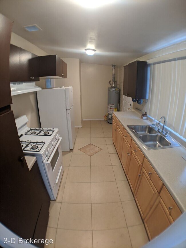 Building Photo - 3665 E 3rd St