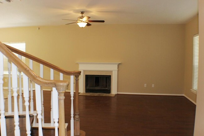 Building Photo - 105 Crimson Bay Dr