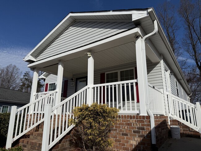 Foto del edificio - 4967 Trent Hill Dr