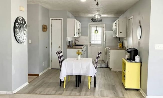 Foto del edificio - Beautiful 3 Bed 2 Bath Home Near Brittleba...