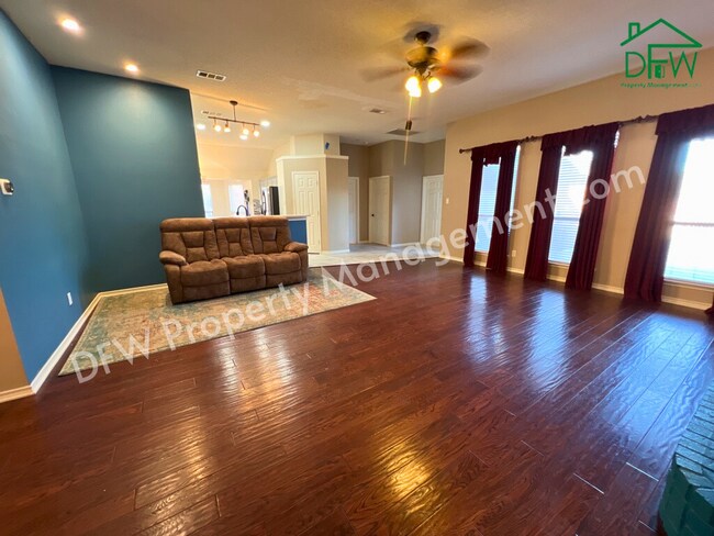 Foto del edificio - 2502 Chapel Hill Dr