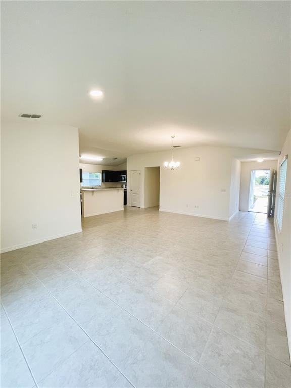 Building Photo - 208 Miles Ct