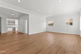 Building Photo - 1623 11th Pl