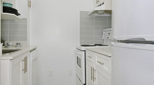 Building Photo - Marquis