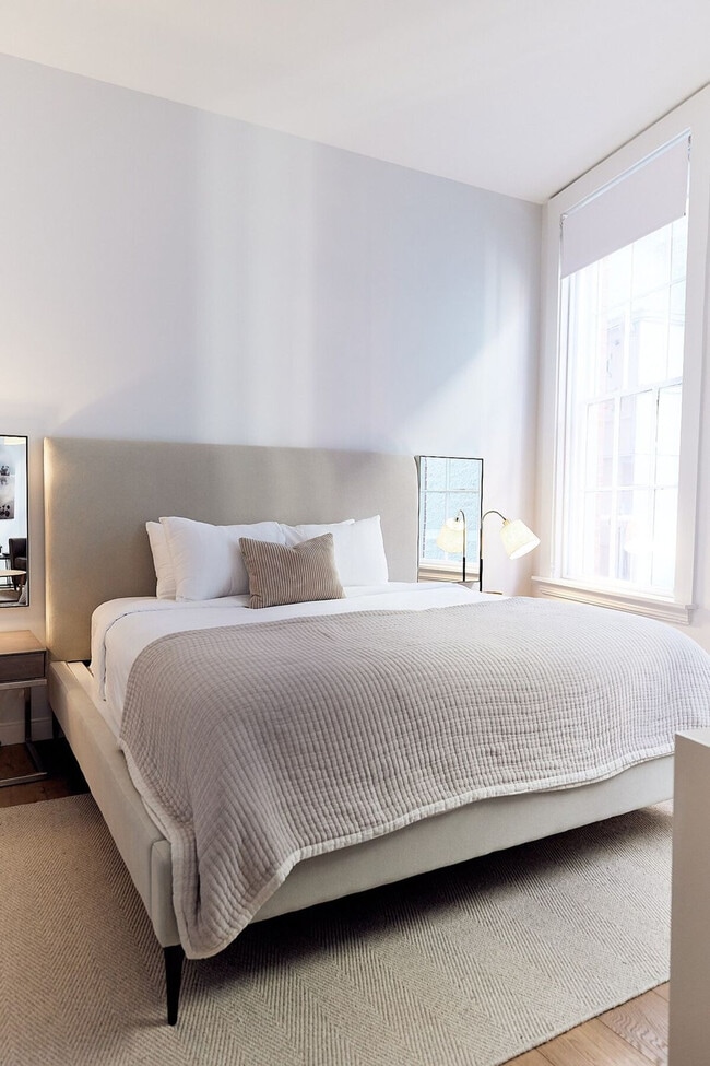 Building Photo - 121 Middle St