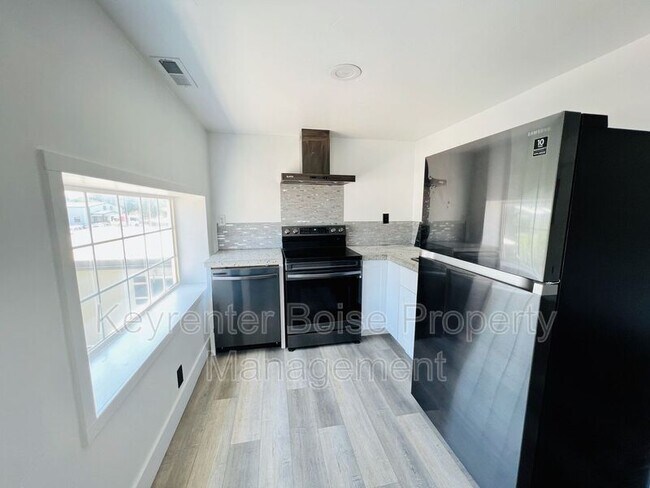 Foto del edificio - 4105 N Adams St