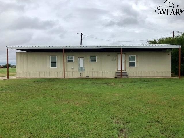 Primary Photo - 258 W Hwy St
