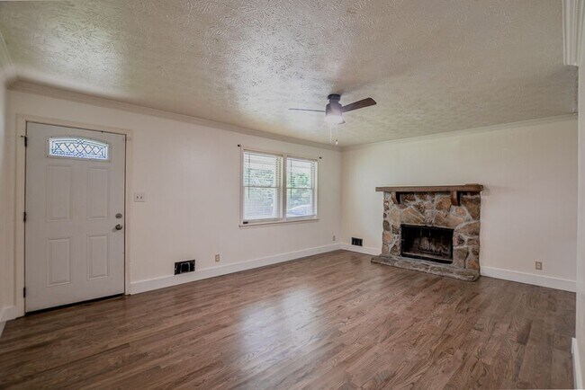 Foto del edificio - 1220 Ridge Rd