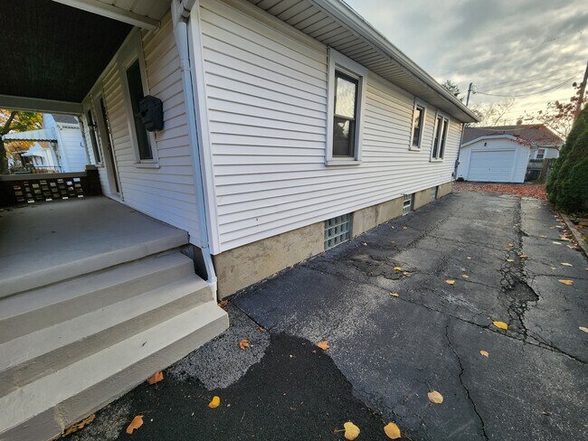 Foto del edificio - 2316 Rosemont Blvd