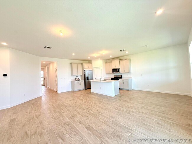 Foto del edificio - 14500 SW Urbane Wy