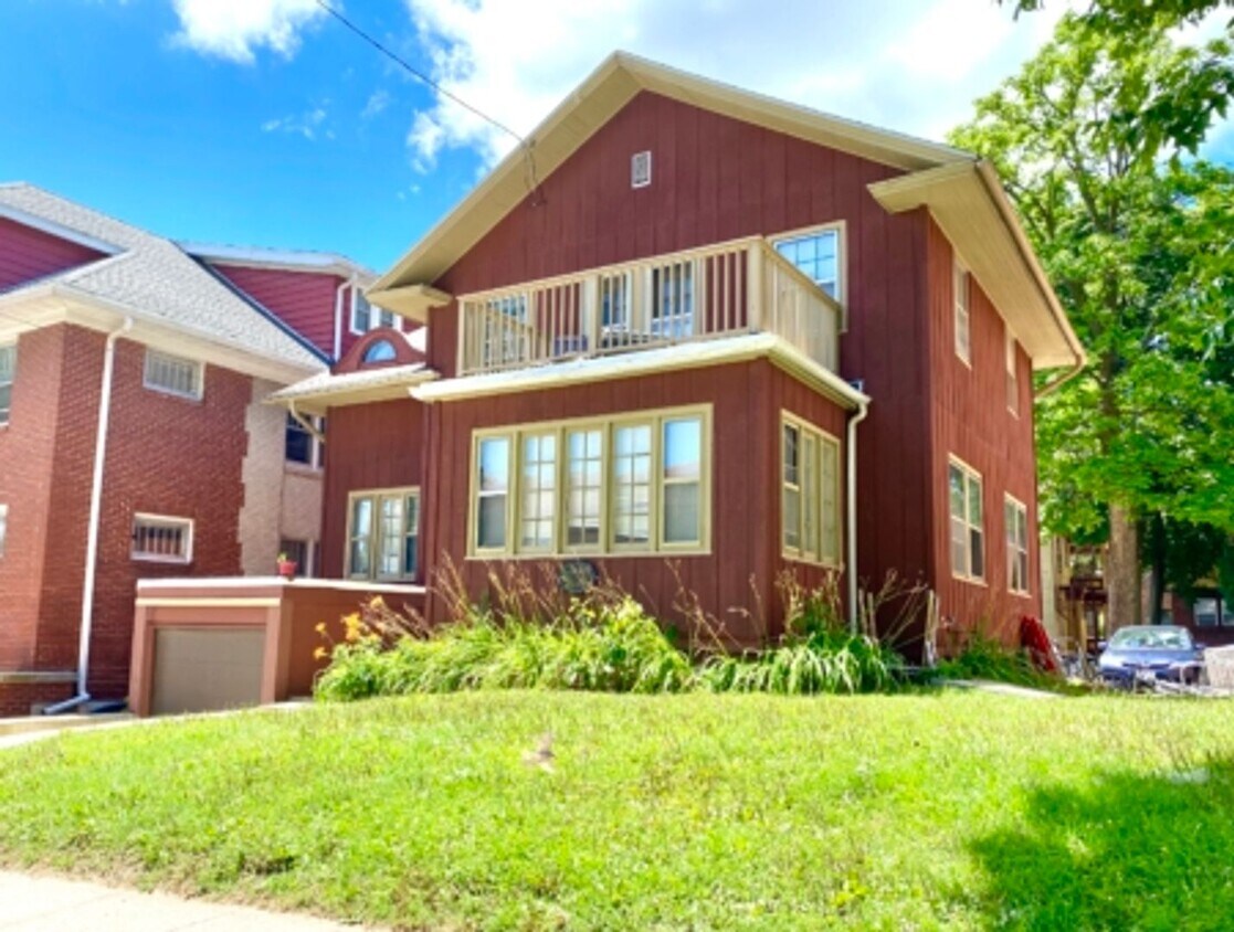 Primary Photo - 42 N Breese Terrace