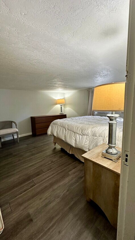 Foto principal - 1430 Beach St