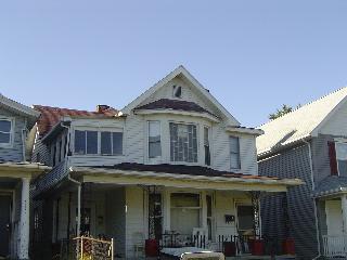 Building Photo - 647 Palmwood Ave