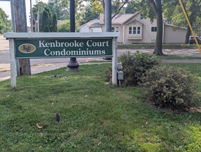 Building Photo - 3639 Kenbrooke Ct