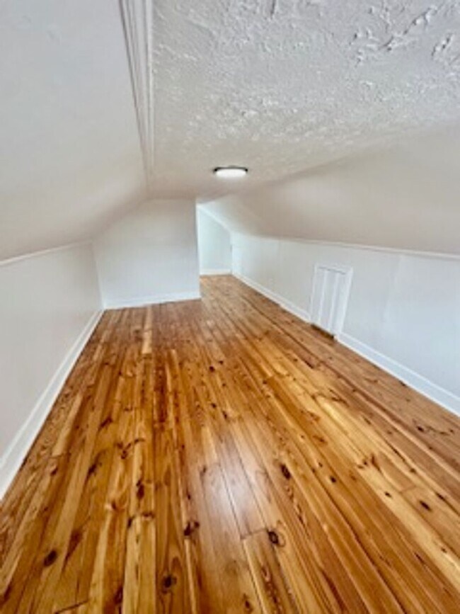 Foto del edificio - 838 E Loudon Ave