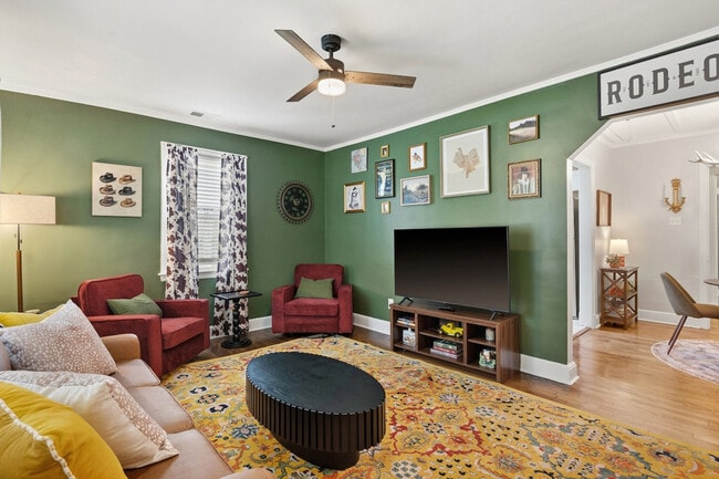 Building Photo - 3548 Barwood Cir